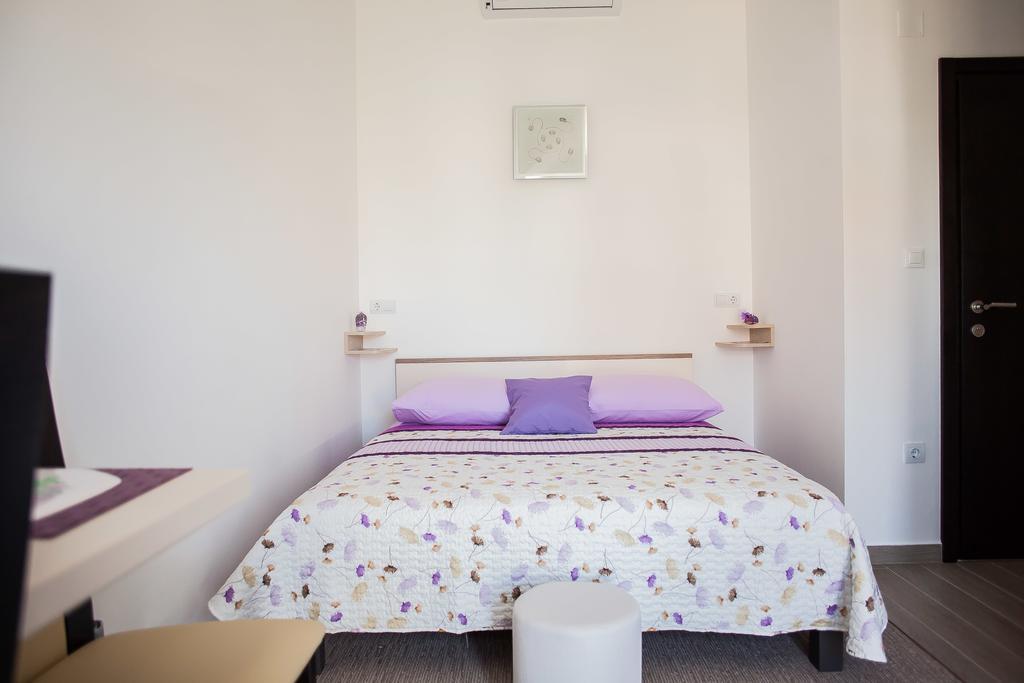 Gabi Rooms & Studio Apartment Lozovac Oda fotoğraf